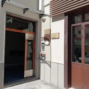 https://langolo-xxiv-maggio.lecce-hotels.com